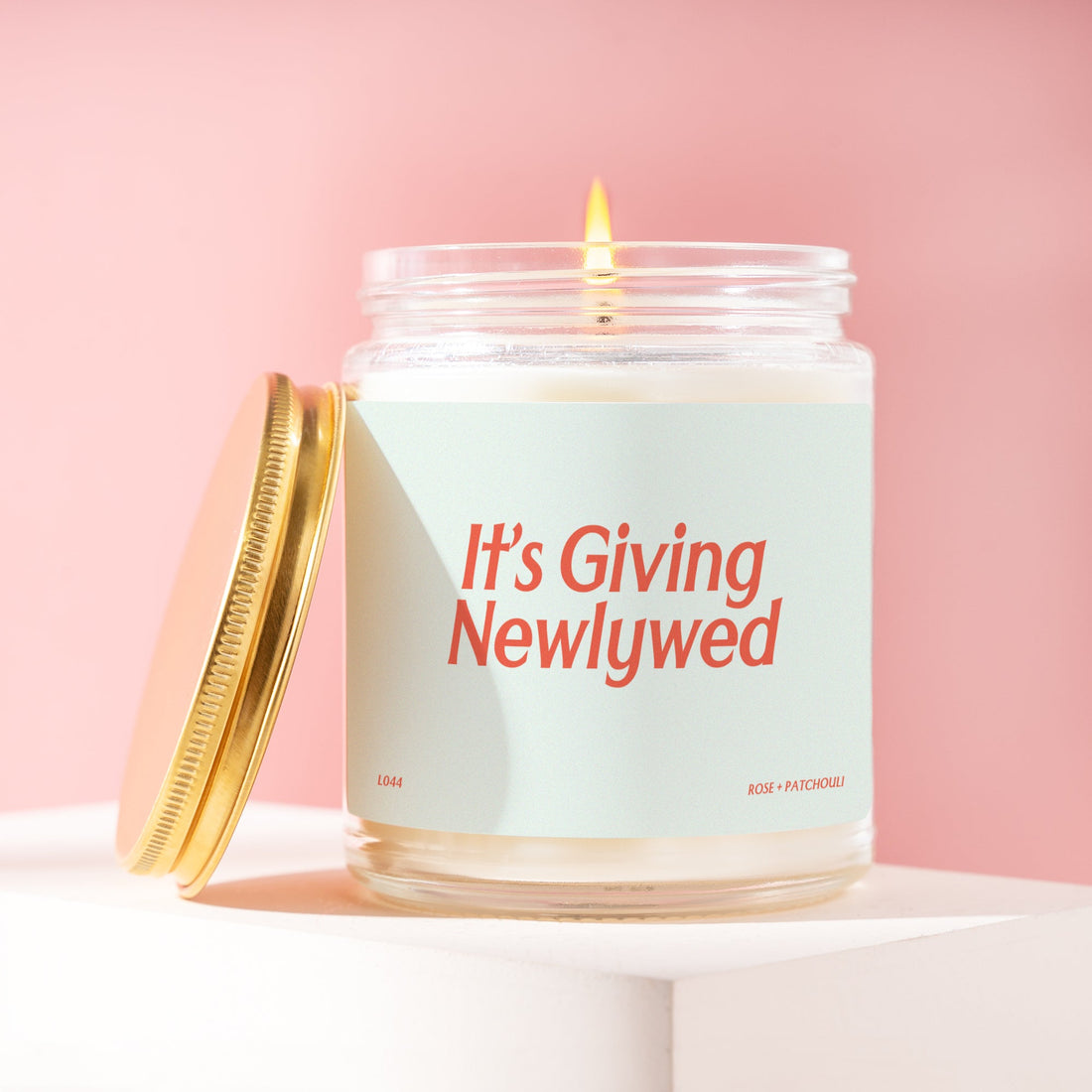 Wedding Gift Funny Candle It's Giving Newlywed Gifts for Bridal Shower Gift for Bride Wedding Gift Best Friend Gift Wedding Gift L044